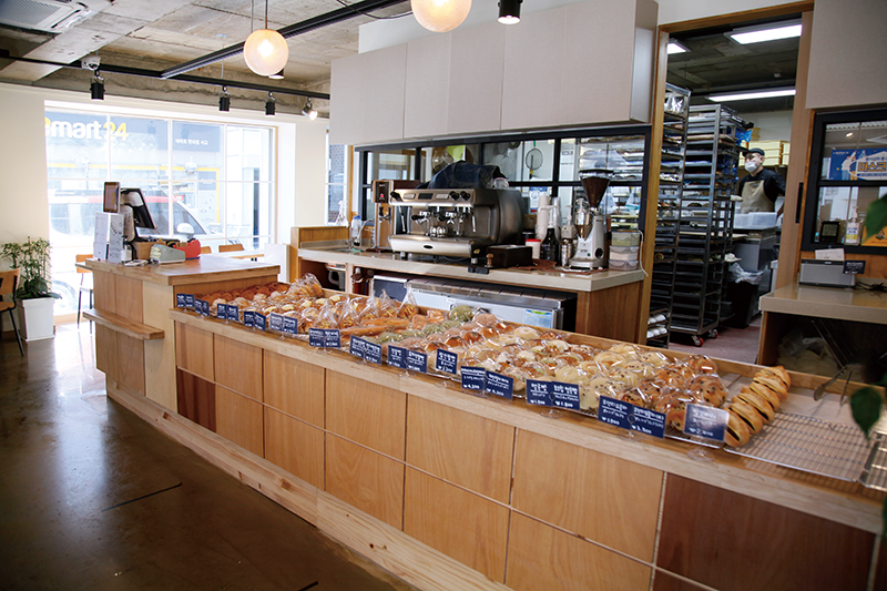 Kurinoki Bakery (쿠리노키 제빵): Japanese-style breads between Hapjeong and Mangwon