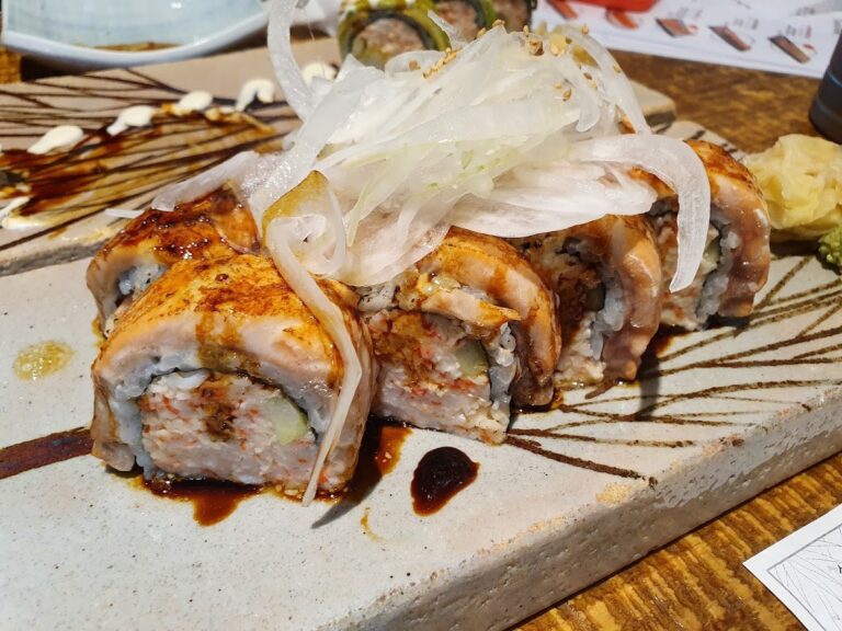 An Insider’s Guide to 판교 아나바 스시 엔 누들: Fresh Sushi Rolls & More