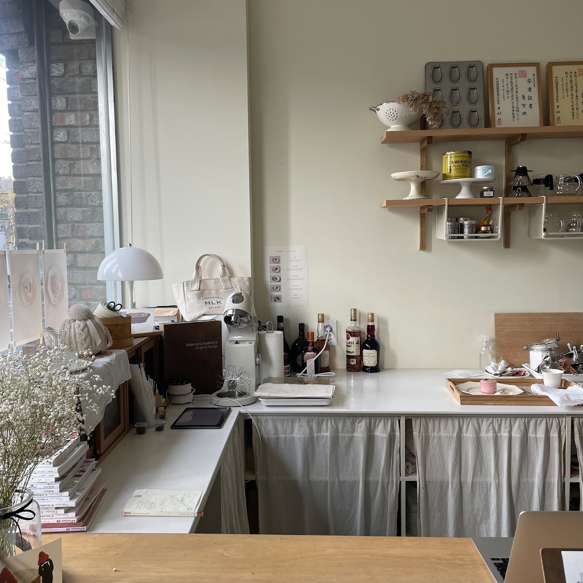 Allours Dessert Cafe in Daegu Samdeok-dong: Seasonal Cakes & Hand-drip Coffee